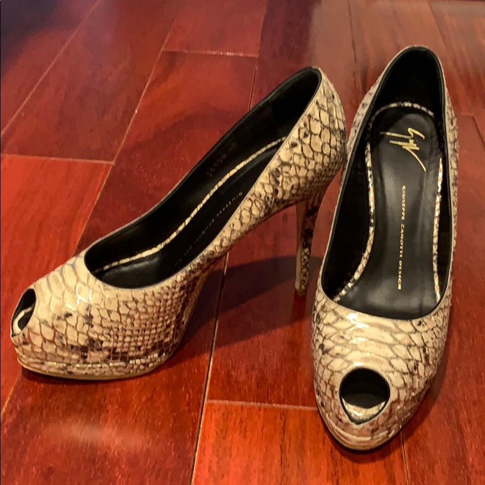 Giuseppe Zanotti PUMPS snakeskin SIZE 40